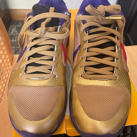 Kyrie V basketball shoes size 5. - Picture 1 of 10